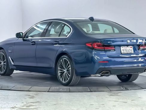 Used 2023 BMW 530e xDrive w/ Premium Package AWD/4WD image 6