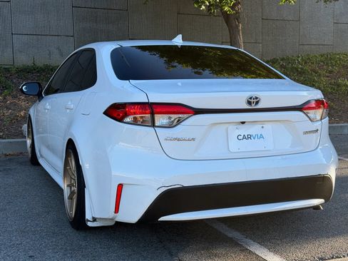 Used 2020 Toyota Corolla LE w/ Carpet Mat Package (TMS) FWD image 12