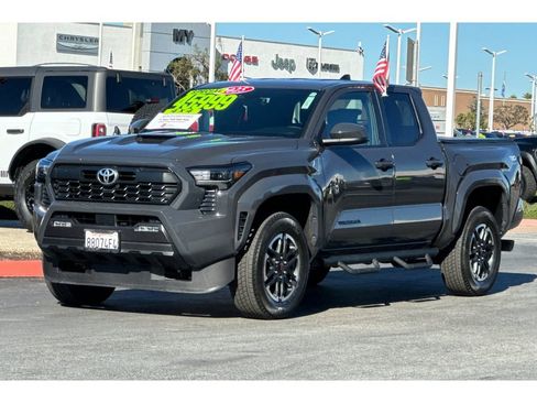 Certified 2025 Toyota Tacoma TRD Sport image 8