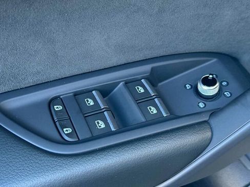 Used 2022 Audi SQ5 Premium image 14