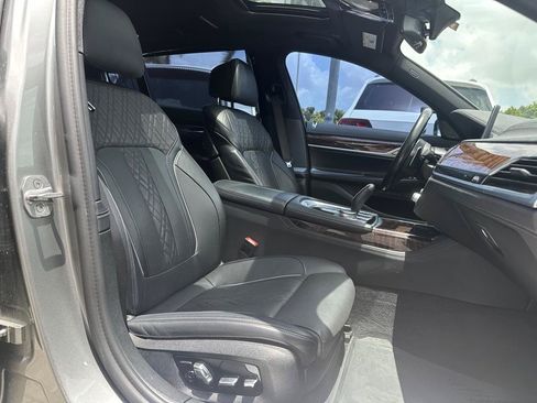 Used 2021 BMW 740i w/ M Sport Package RWD image 26