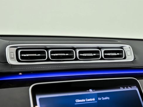 Used 2021 Mercedes-Benz S 580 4MATIC Sedan image 32