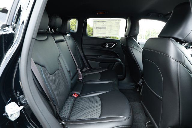 New 2026 Jeep Compass Latitude AWD/4WD image 28