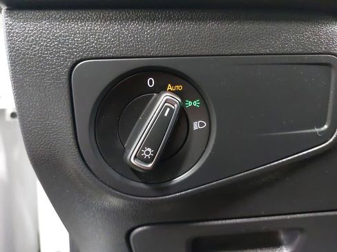 Used 2022 Volkswagen Tiguan SE w/ Panoramic Sunroof Package AWD/4WD image 27