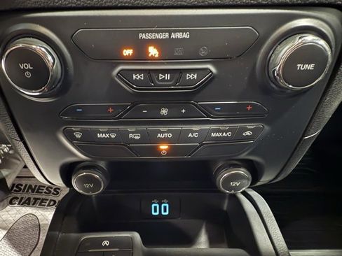 Used 2020 Ford Ranger XLT w/ XLT Sport Appearance Package image 18