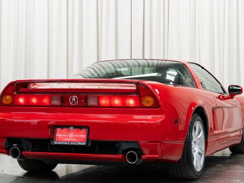 Used 2005 Acura NSX T image 9