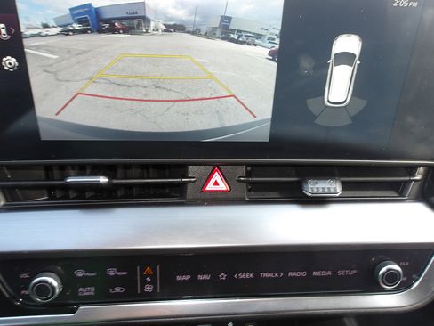 Used 2024 Kia Sportage EX image 20