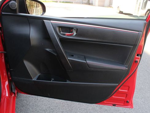 Used 2016 Toyota Corolla S Special Edition image 27