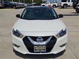 Used 2017 Nissan Maxima Platinum w/ Interior Lighting Package image 2
