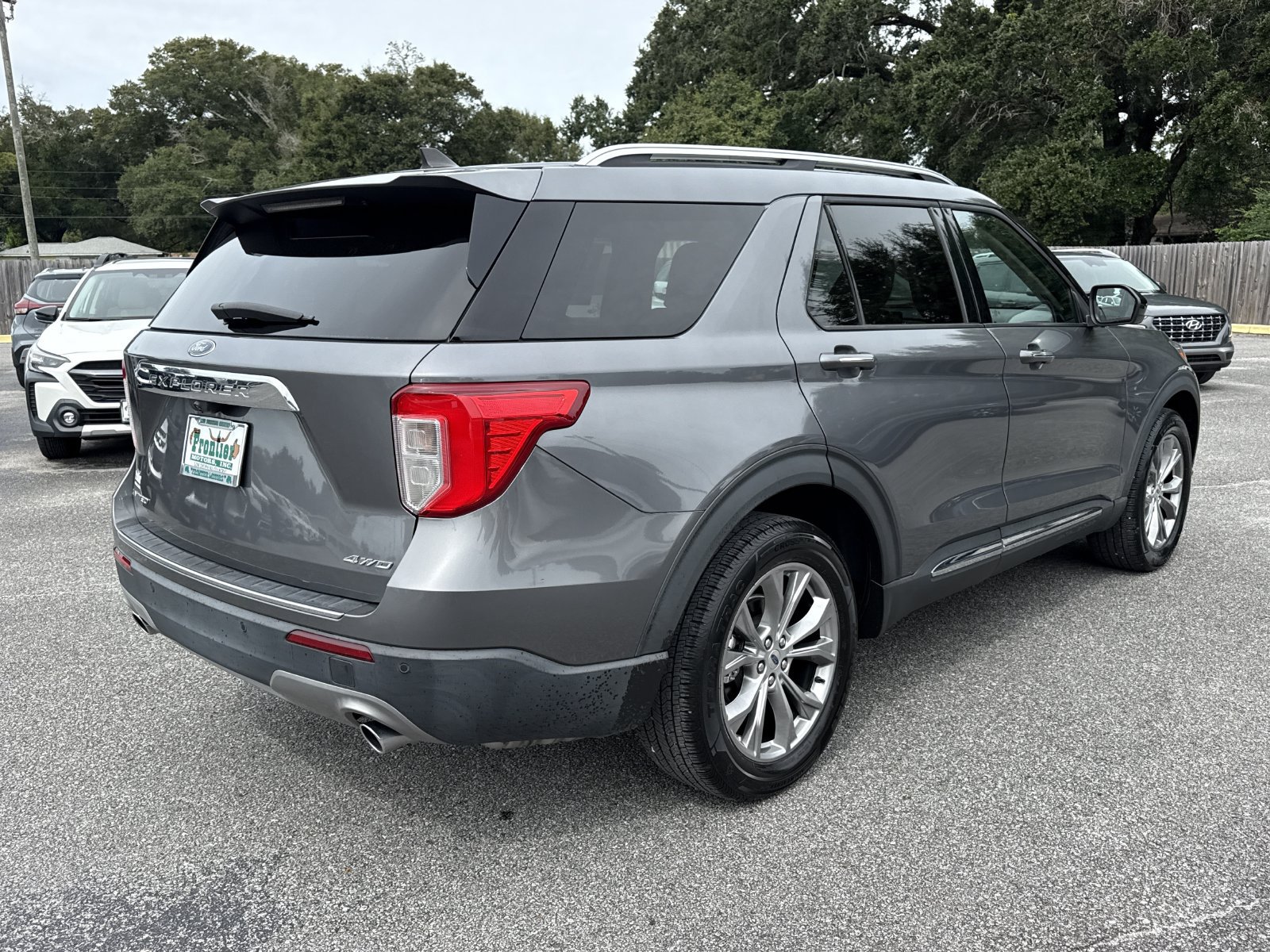 Used 2022 Ford Explorer Limited AWD/4WD image 5