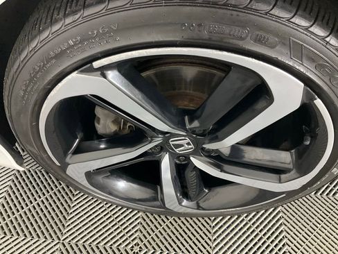 Used 2019 Honda Accord Sport image 8