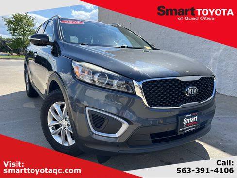 Used 2018 Kia Sorento FWD image 1