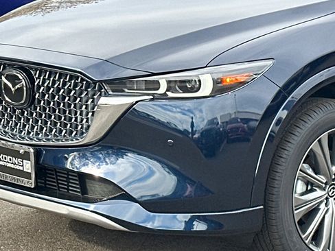 New 2025 MAZDA CX-5 Signature image 2