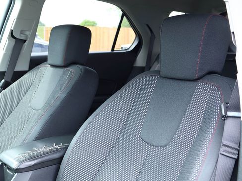 Used 2017 Chevrolet Equinox LT w/ Convenience Package image 11