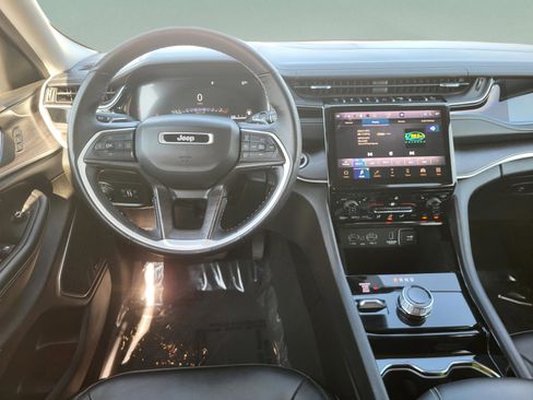 Used 2022 Jeep Grand Cherokee L Limited image 41