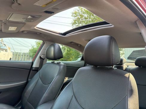 Used 2015 Hyundai Elantra Limited FWD image 22