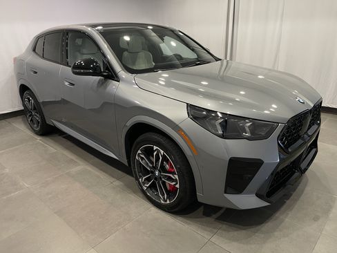 New 2026 BMW X2 xDrive28i w/ Technology Package AWD/4WD image 3