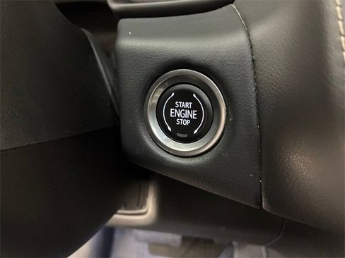 Used 2022 Chevrolet Suburban Premier image 24