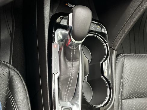 Certified 2021 Buick Encore GX Essence w/ Advanced Technology Package image 25