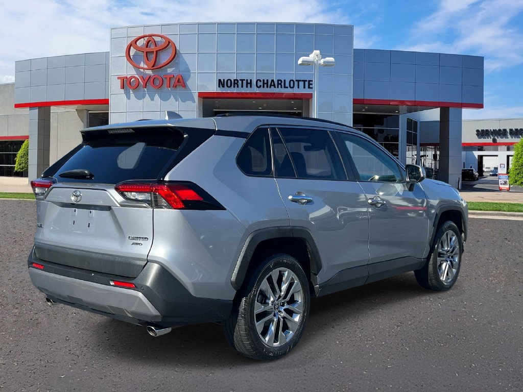 Used 2020 Toyota RAV4 Limited AWD/4WD image 7