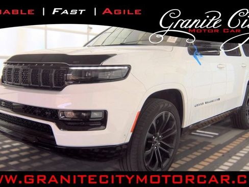 Used 2023 Jeep Grand Wagoneer Series III w/ Rear Seat Video Group 1 AWD/4WD image 1