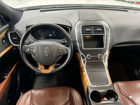 Used 2016 Lincoln MKX Reserve w/ Technology Package AWD/4WD image 11