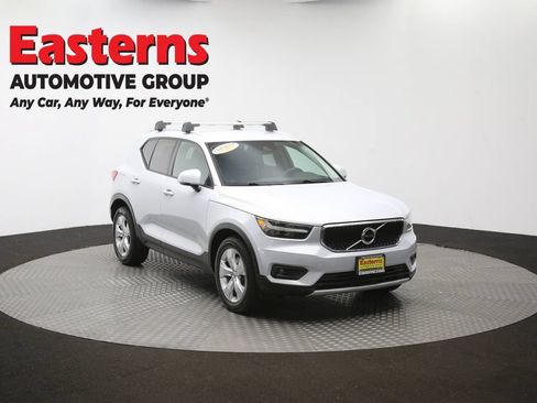 Used 2021 Volvo XC40 T4 Momentum FWD image 48