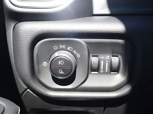 New 2026 RAM 1500 Laramie w/ Night Edition AWD/4WD image 19