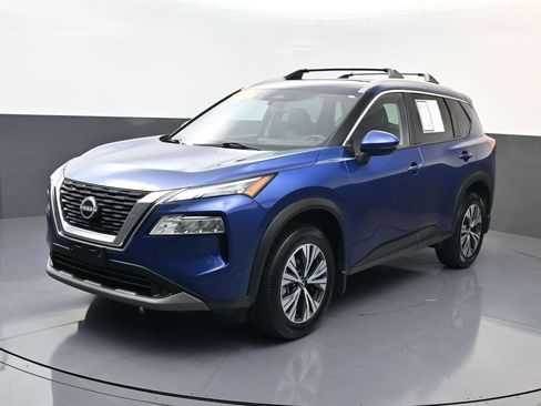 Used 2022 Nissan Rogue SV w/ SV Premium Package AWD/4WD image 1