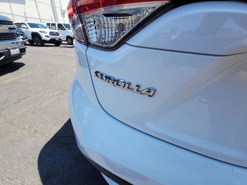 Used 2020 Toyota Corolla LE FWD image 28