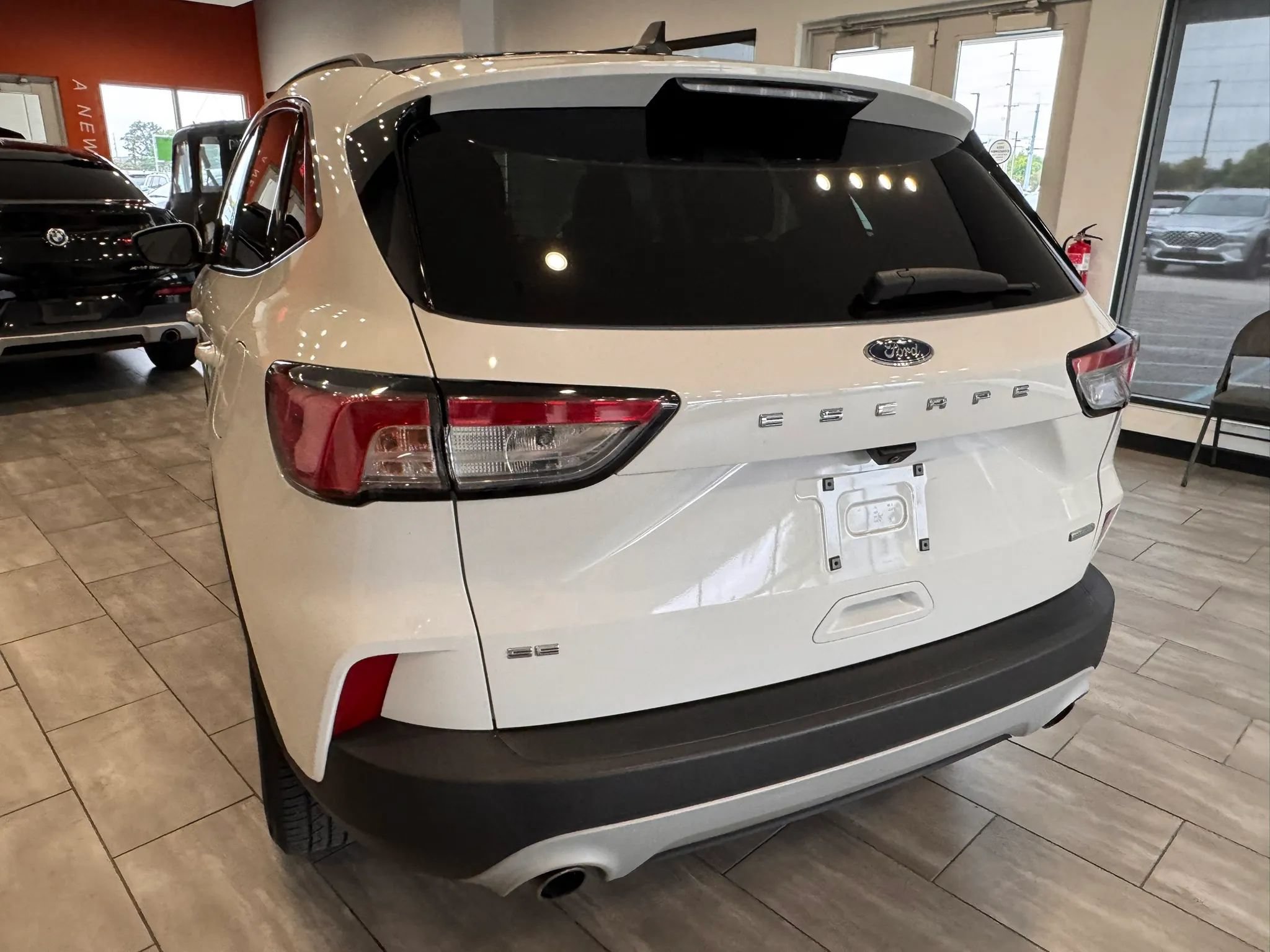 Used 2020 Ford Escape SE FWD image 13