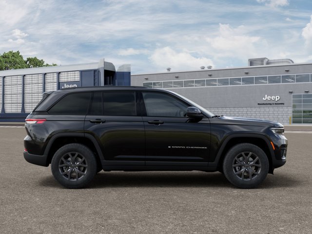 New 2027 Jeep Grand Cherokee Laredo X RWD image 21