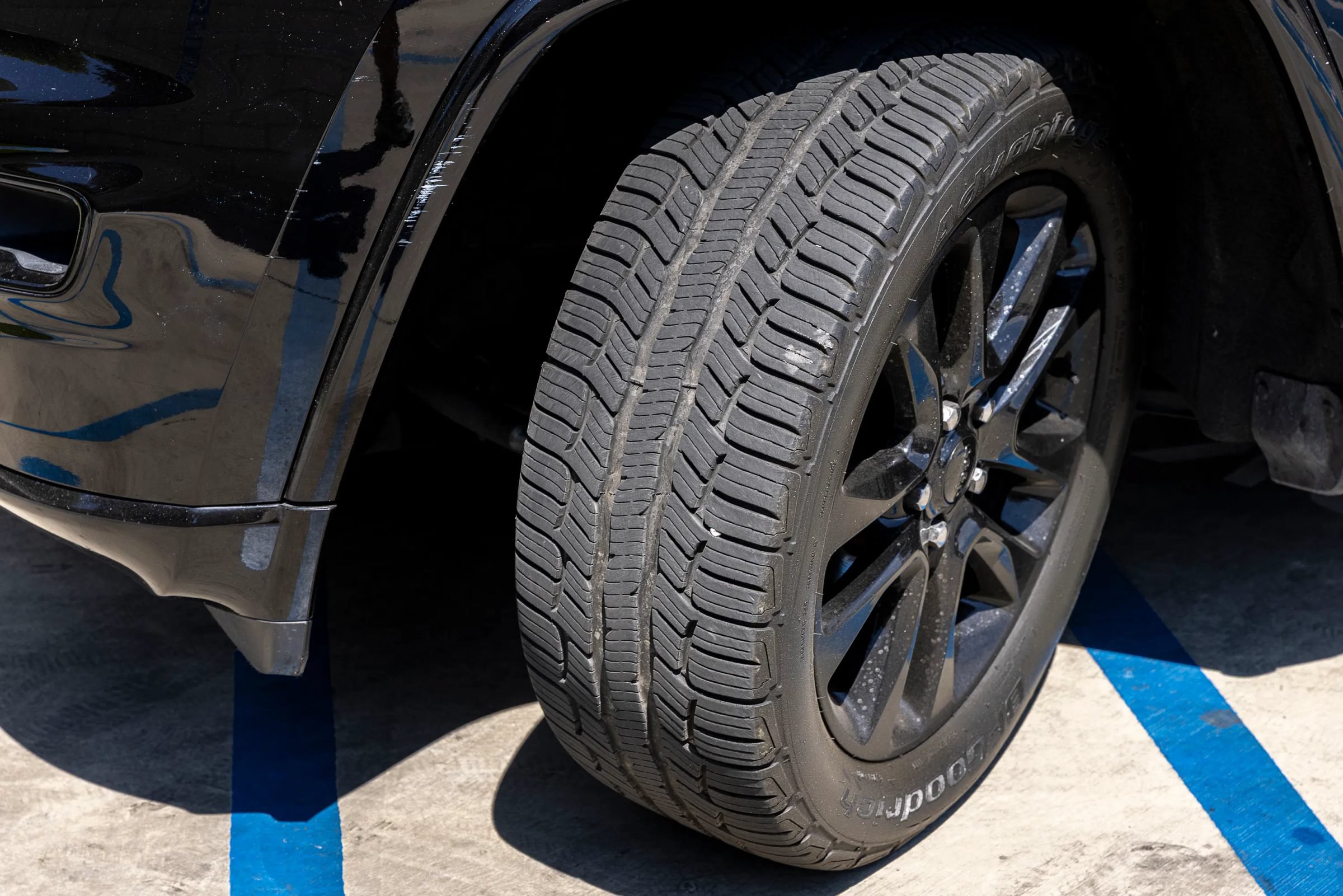 Used 2020 Jeep Grand Cherokee Altitude AWD/4WD image 37