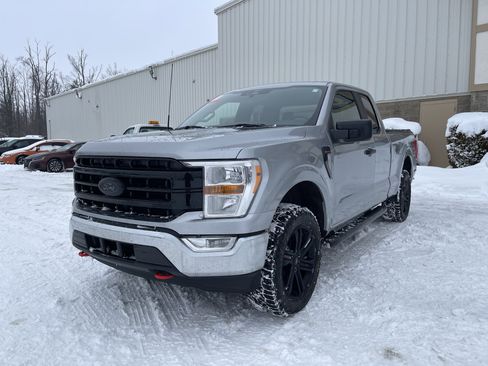 Used 2022 Ford F150 XLT w/ Trailer Tow Package image 4