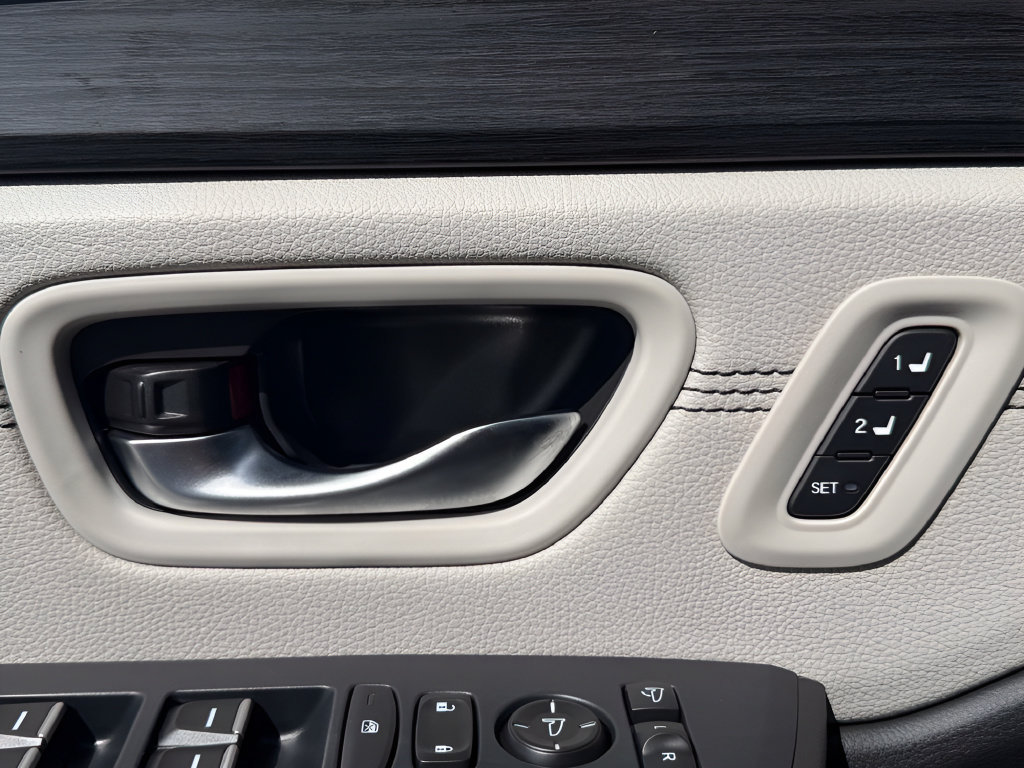 New 2026 Honda Pilot Touring image 21