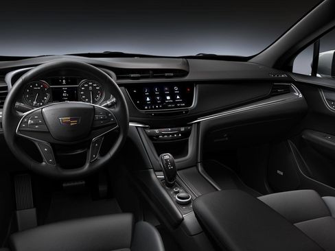 New 2025 Cadillac XT5 Luxury w/ LPO, Floor Liner Package image 56