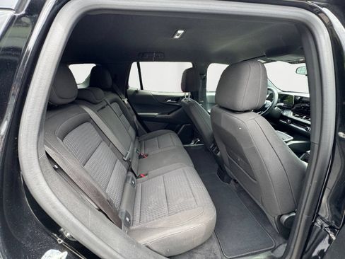 Certified 2025 Chevrolet Equinox LT FWD image 9