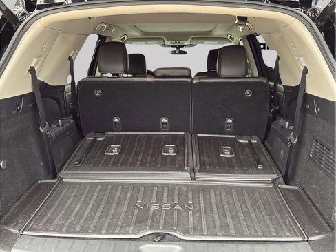 Used 2024 Nissan Pathfinder Platinum w/ Cargo Package FWD image 10