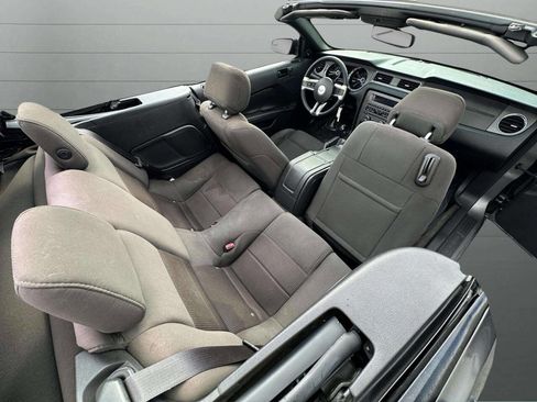 Used 2014 Ford Mustang V6 2dr Convertible w/ Equipment Group 102A image 26