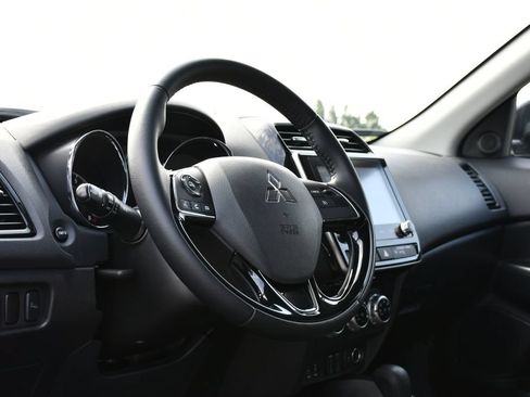 Used 2024 Mitsubishi Outlander Sport SE AWD/4WD image 15