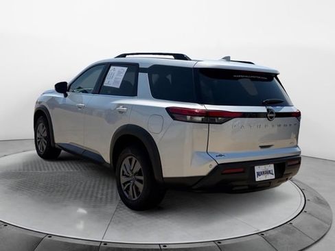 Used 2025 Nissan Pathfinder SV AWD/4WD image 5
