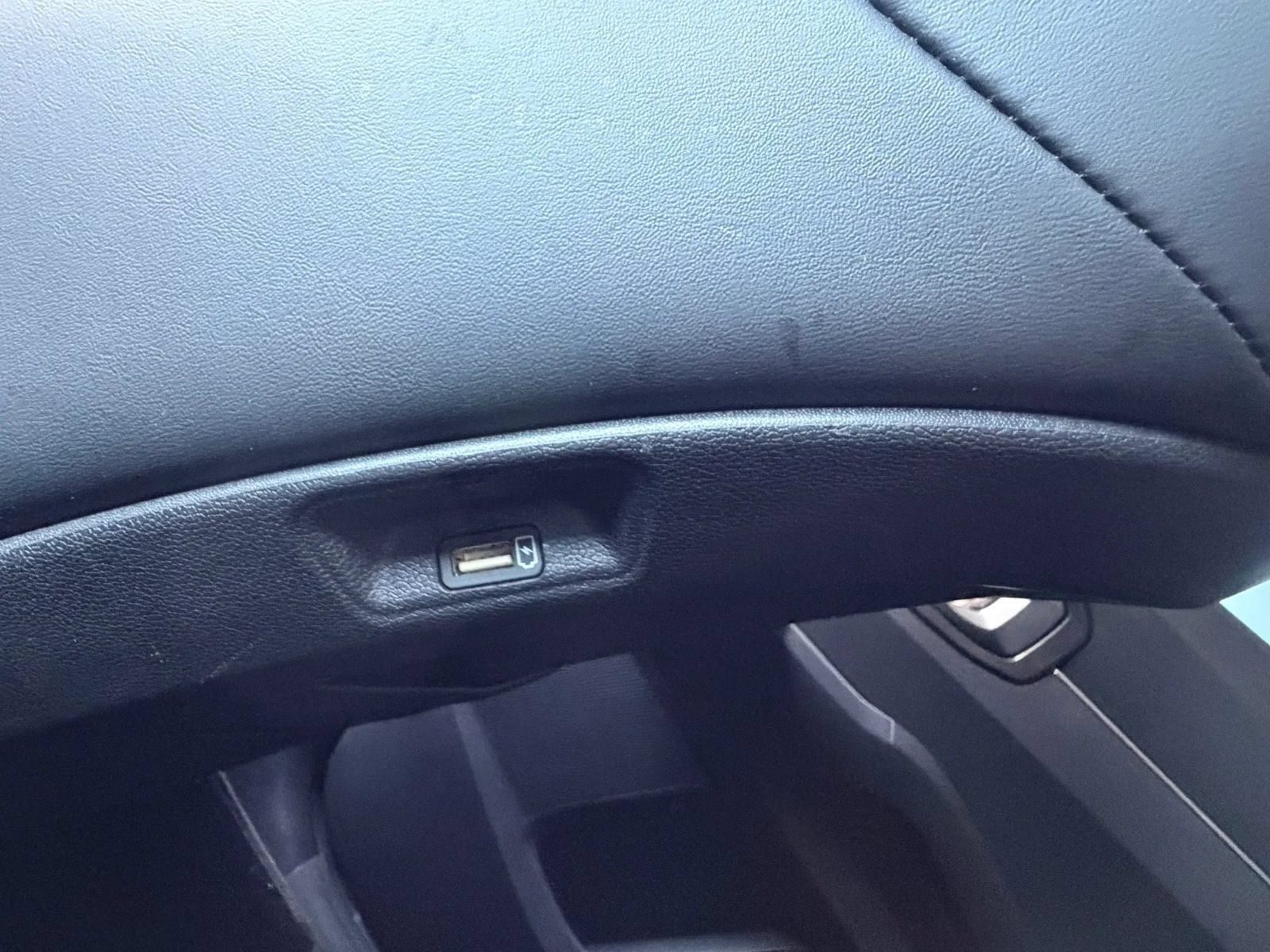 Used 2021 Kia Sorento S w/ Panoramic Sunroof Package FWD image 17