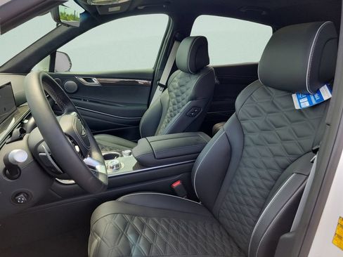 Used 2025 Genesis GV80 3.5T e-SC AWD/4WD image 35
