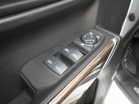 Used 2021 Chevrolet Silverado 1500 LT Trail Boss w/ Convenience Package II image 9