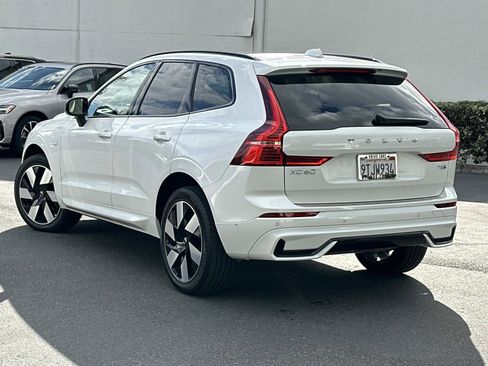 Certified 2025 Volvo XC60 T8 Plus w/ Protection Package Premier image 6