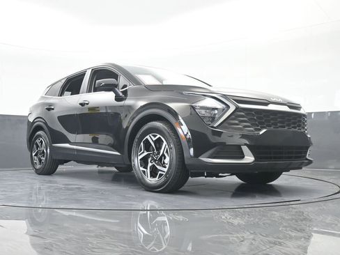 Used 2023 Kia Sportage LX image 60