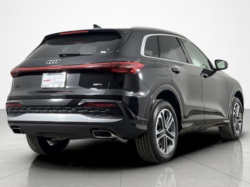Used 2025 Audi Q5 Premium w/ Convenience Package AWD/4WD image 5