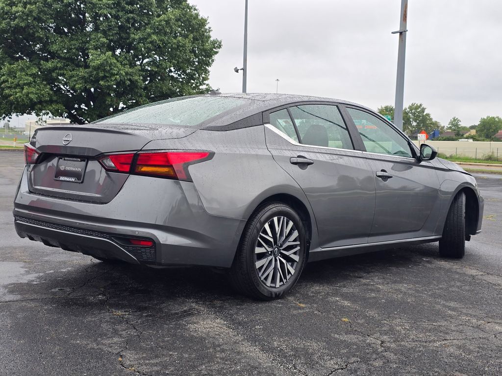 Used 2026 Nissan Altima 2.5 SV FWD image 13