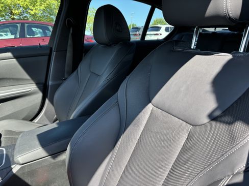 Used 2023 BMW 330i Sedan w/ M Sport Package RWD image 16