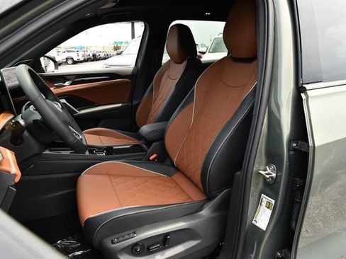 New 2026 Volkswagen Tiguan SEL R-Line AWD/4WD image 19